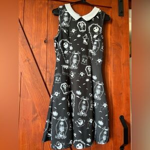 HOT TOPIC NIGHTMARE BEFORE CHRISTMAS ALL OVERR PATTERN DRESS SIZE MEDIUM